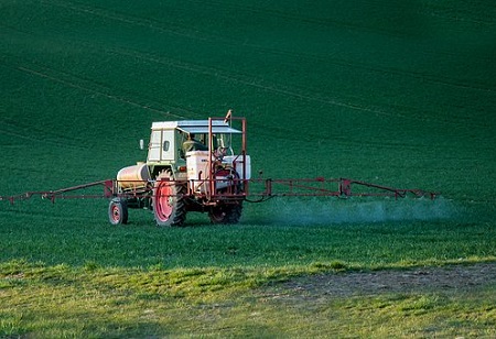 広い葉の除草剤を安全かつ効果的に使用するためのヒント